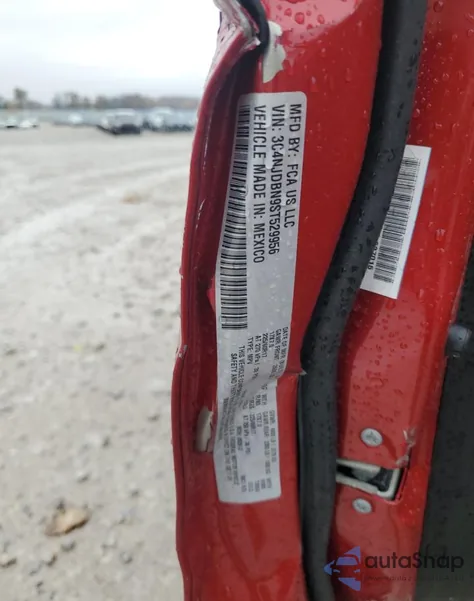 2025 Jeep Compass Latitude z USA, uszkodzony, nr VIN 3C4NJDBN9ST529956